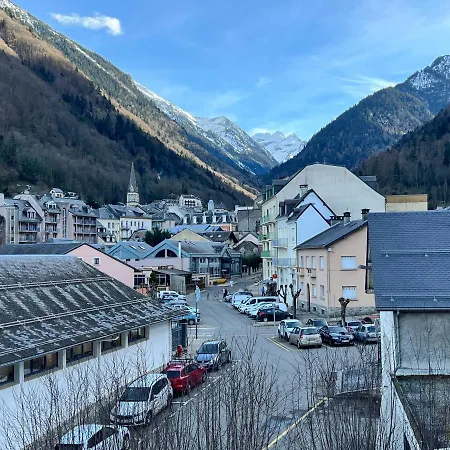 Centre Ville, T2 Avec Terrasse Et Parking Couvert. Cauterets Exterior photo
